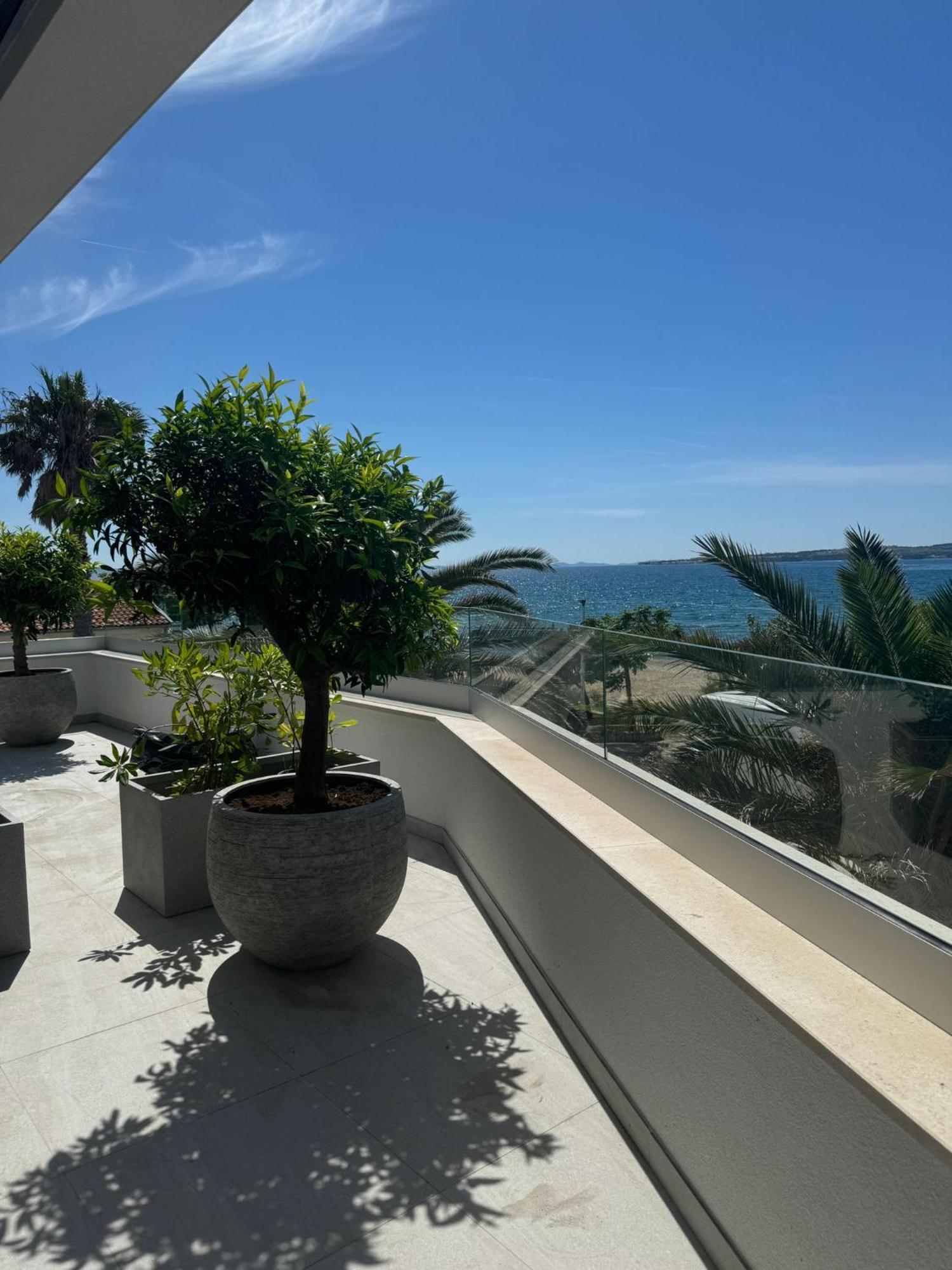 Apartments Dernaj Vir Ngoại thất bức ảnh