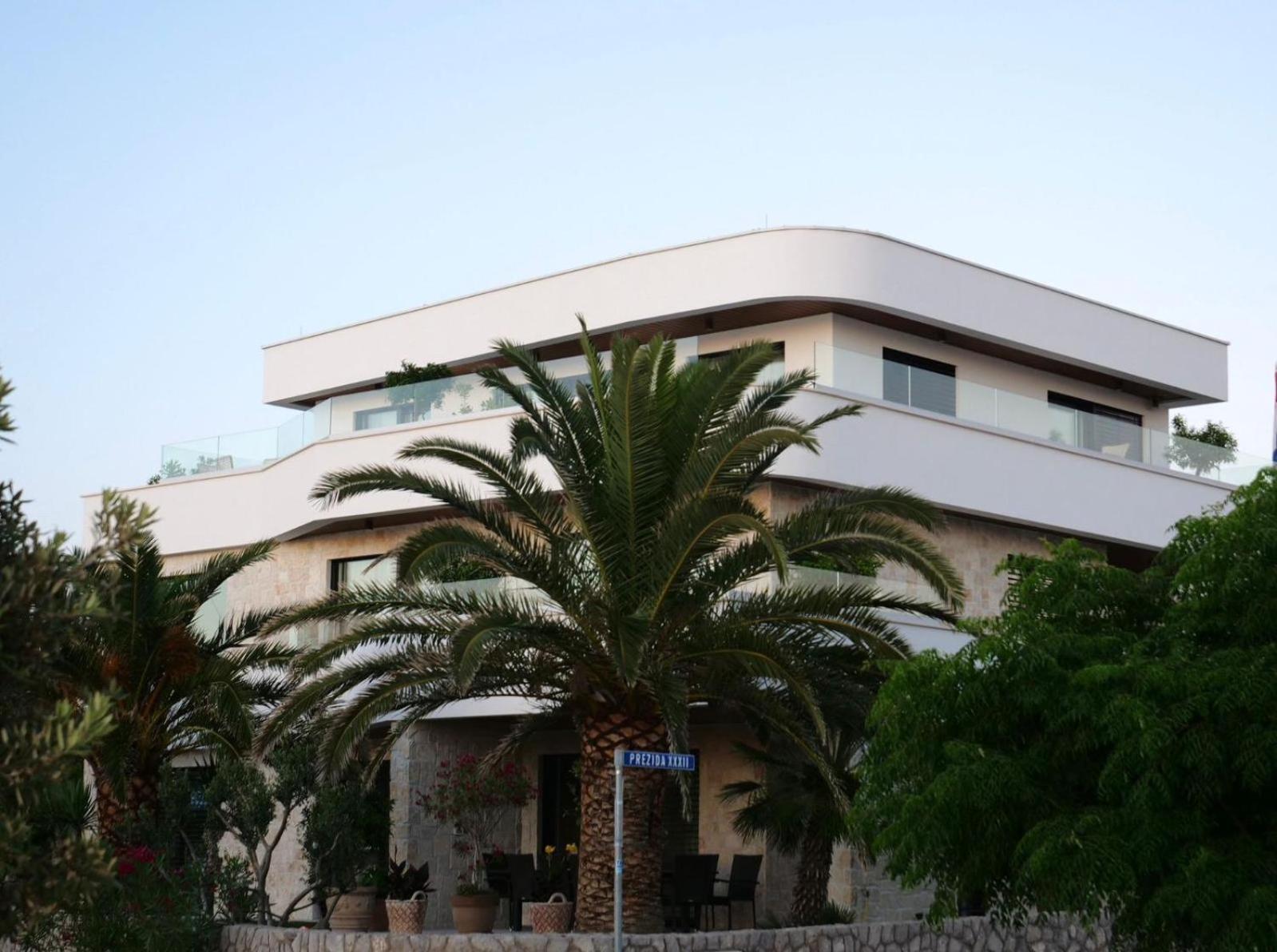 Apartments Dernaj Vir Ngoại thất bức ảnh