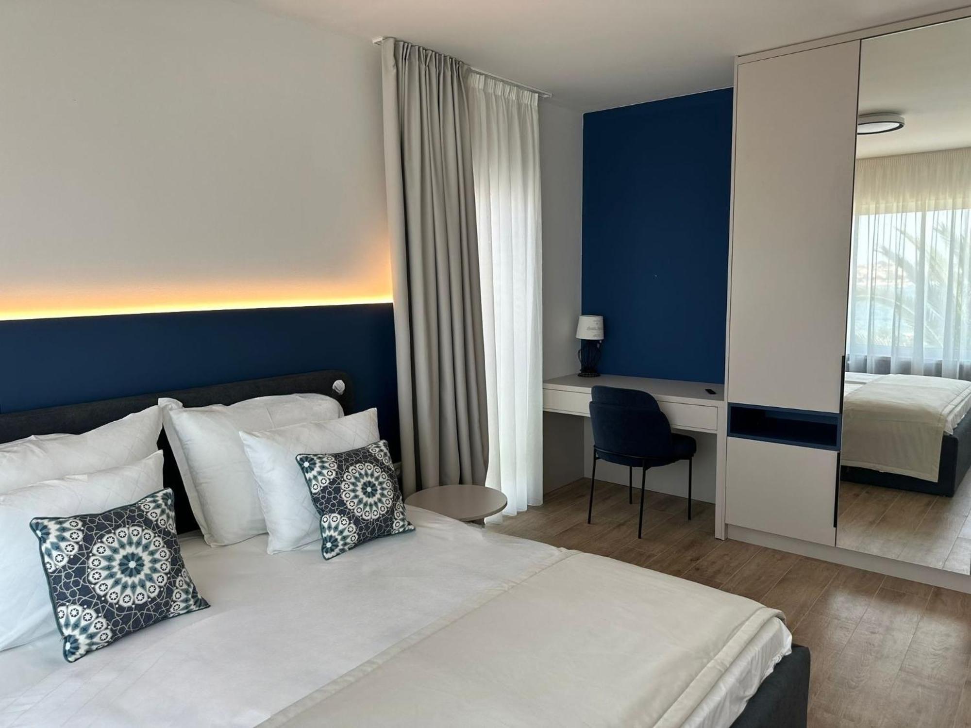 Apartments Dernaj Vir Ngoại thất bức ảnh